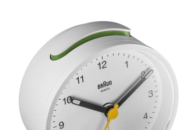 Braun rund stillegående vekkerklokke hvit BC12W