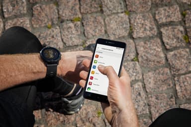 Suunto 7 multisportsklokke med GPS (all black)