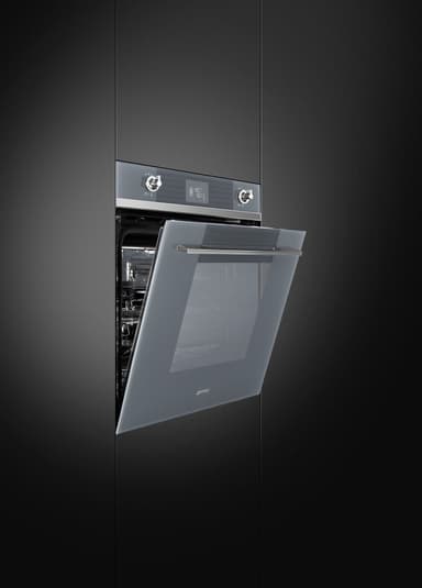 Smeg Linea 60 cm multifunksjonsovn SFP6102TVS (sølv)