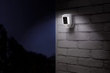 Ring Spotlight Cam Battery sikkerhetskamera (hvit)