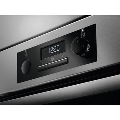 AEG SteamBake integrert stekeovn BEB351010M (rustfritt stål)
