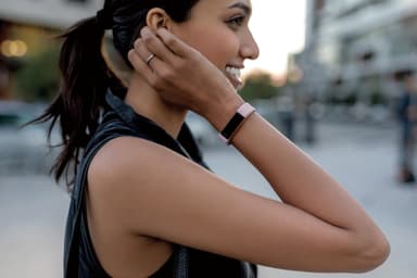 FitBit Alta HR aktivitetsmåler S (rosegull/rosa)