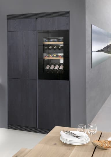 Liebherr Vindor vinskap EWTgb 1683-20 001 (sort glass)