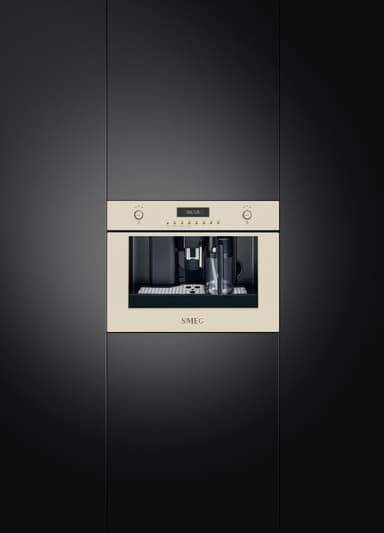 Smeg Colonial kaffemaskin CMS8451P (krem)