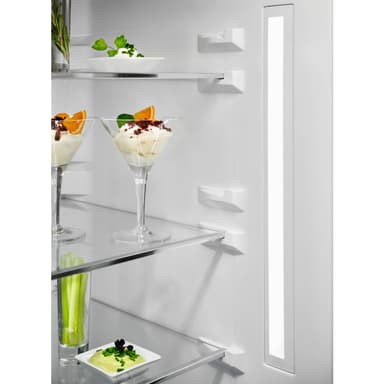 Electrolux kombiskap LNT7MD32X2 (grå)