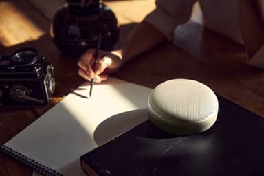 B&O Beosound A1 2. generasjon trådløs høyttaler (grå)