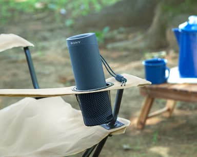 Sony bærbar trådløs høyttaler SRS-XB23 (blå)