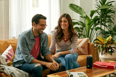 JBL Link Portable Wi-Fi høyttaler med ladestasjon (sort)