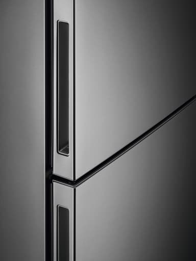 Electrolux  LNT7ME32X2 (Grå)