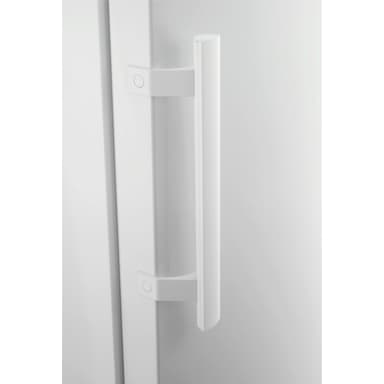 Electrolux 300 OptiSpace fryseskap LUB1AF22W