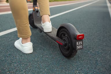 Ninebot by Segway KickScooter E25D elektrisk sparkesykkel