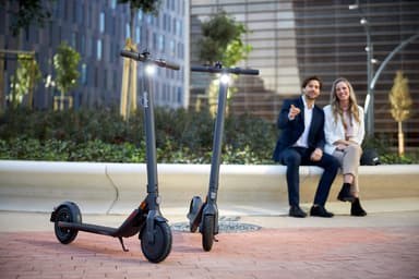 Ninebot by Segway KickScooter E22D elektrisk sparkesykkel