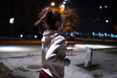 JBL Reflect Mini helt trådløse in-ear hodetelefoner (hvit)