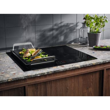 Electrolux induksjonstopp HHB650FBK integrert