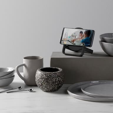 Belkin Boost Charge 10 W trådløs lader og høyttaler (sort)
