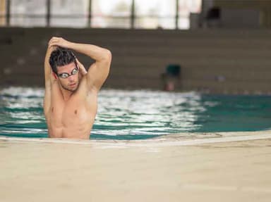 JBL Endurance Dive trådløse in-ear hodetelefoner (sort)