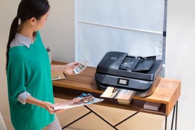 HP OfficeJet 5230 AIO inkjet fargeskriver (sort)