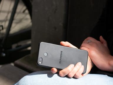 Fairphone 3 Plus smarttelefon (sort)