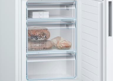 Bosch Series 6 kombiskap KGE39AWCA (hvit)