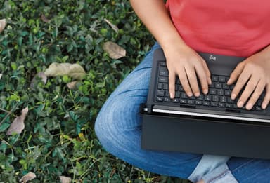 Logitech universalt tastaturdeksel for 9-10" nettbrett