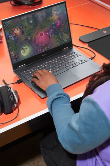 HP Omen 15 R5-5/16/1000/3060/144Hz 15,6" bærbar gaming-PC