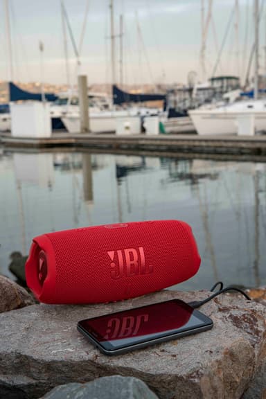 JBL Charge 5 trådløs bærbar høyttaler (rød)