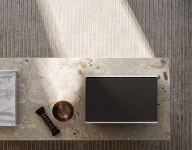 B&O Beosound Level trådløs høyttaler med Google Assistant (naturell)