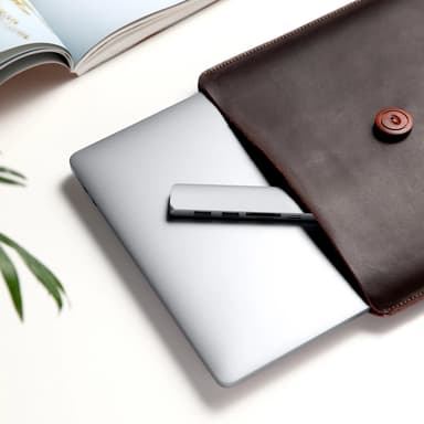 Hyper HyperDrive Bar USB-C 6-i-1 dockingstasjon (sølv)
