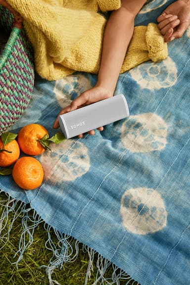 Sonos Roam bærbar trådløs høyttaler (lunar white)