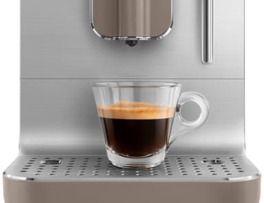 Smeg kaffemaskin BCC02TPMEU (taupe)