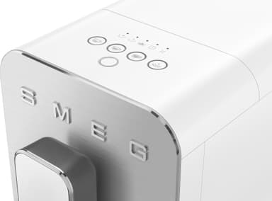 Smeg kaffemaskin BCC02WHMEU (hvit)