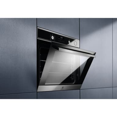 Electrolux Integrert Stekeovn OOP845NZ