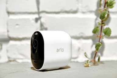 Arlo Pro 3 ledningsfritt kamera 2K QHD sikkerhetssett (3-pakning)