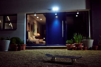 Arlo Pro 3 Floodlight trådløst 2K QHD kamera (sort)