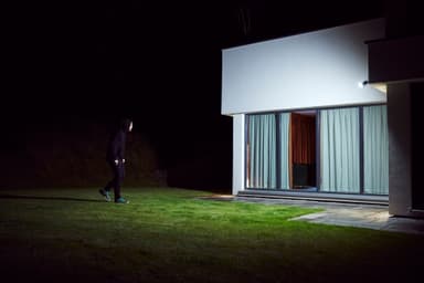 Arlo Pro 3 Floodlight trådløst 2K QHD kamera (sort)