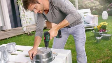 Bosch UniversalDrill 18 batteridrevet drill 06039D4002