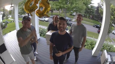 Arlo Pro 4 trådløst 2K QHD kamera 1 pakning (hvit)