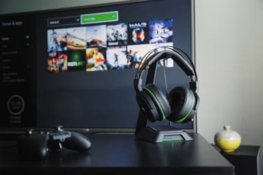 Razer Thresher Ultimate trådløst headsett for Xbox One