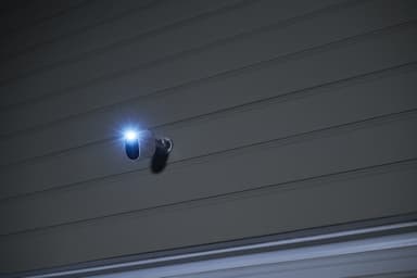 Arlo Essential trådløst FHD smartkamera 3-pakning (hvit)
