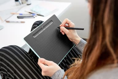 Wacom Intuos M Bluetooth tegneplate (pistasj)