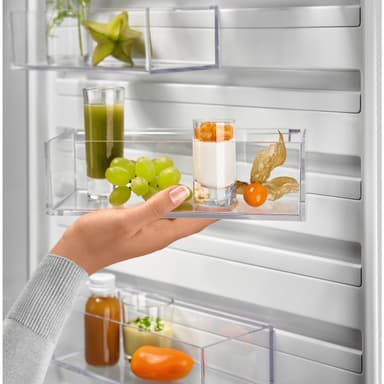 Electrolux kombiskap LNT9ME34X2 (rustfritt stål)