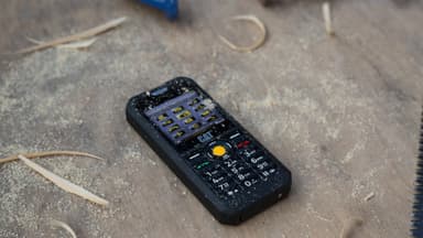 Caterpillar B30 mobiltelefon