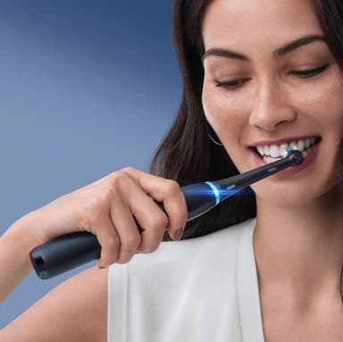Oral B iO Series 8S Duo elektriske tannbørster IO8BKWH (sort, hvit)