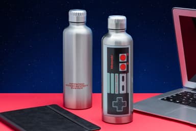 Play NES vannflaske i metall 500 ml