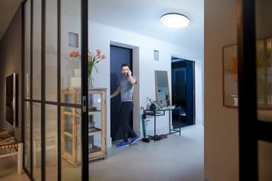 Philips Hue Cher taklampe (sort)