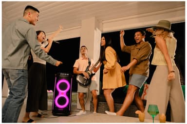 JBL PartyBox 710 partyhøyttaler (sort)