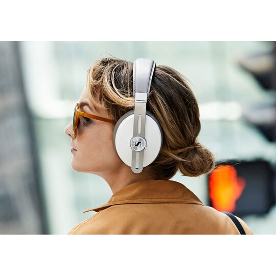 Sennheiser Momentum 3 trådløse around-ear hodetelefoner (hvit)