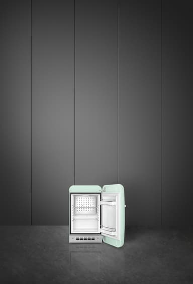 Smeg minikjøleskap FAB5RCR5 (krem)