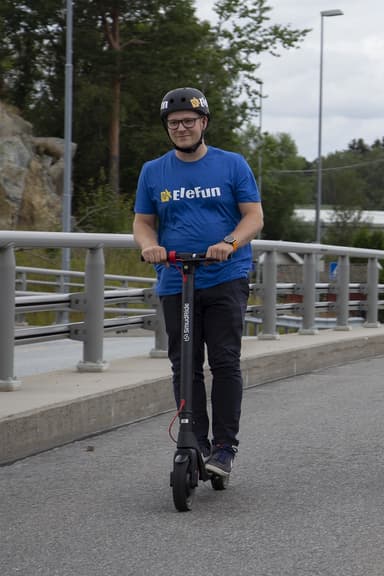 SmudRide 350LR - Elektrisk sparkesykkel 30km/t +