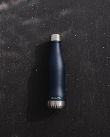 Glacial vannflaske GL1818500012 (matte navy)